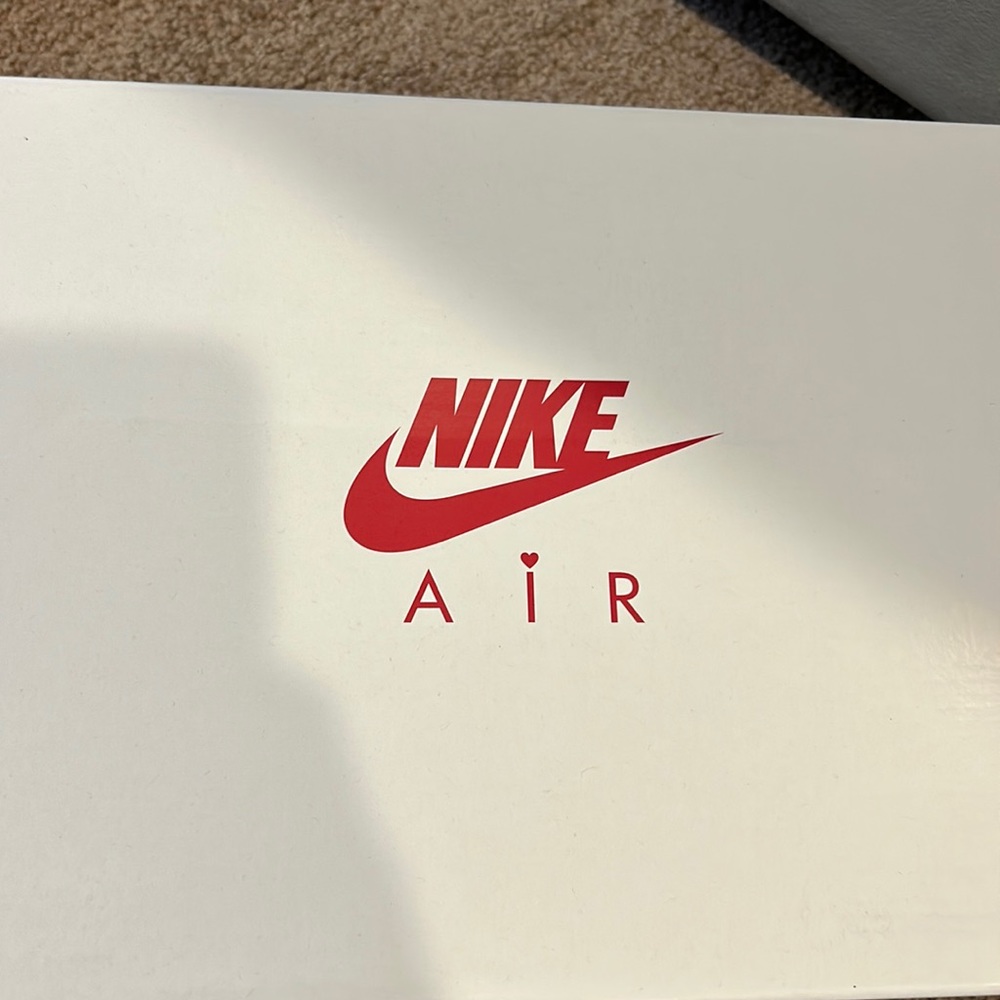 Rare men’s Valentine’s Day airforces